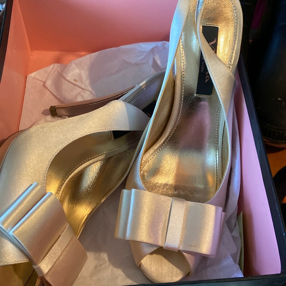 Nina bridal off white heels